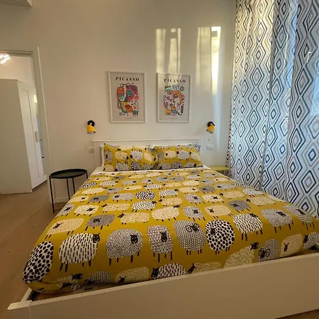 Suite38 * 奇维塔韦基亚